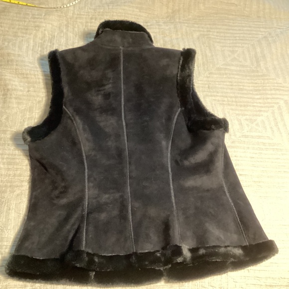 Chaps faux fur lined women’s suede vest - Picture 2 of 8